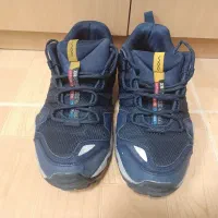 کفش استوک ۴۴.۵ و ۴۲.۵ برند KEEN و VICO|کیف، کفش، کمربند|شیراز, زرهی|دیوار