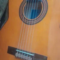 گیتار c40 و هارد کیس کاملا نو