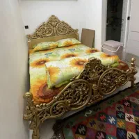 تخت خواب، اینه دراور،همراه دوتا پاتختی،  تشک رویال