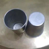 سینیی قدیمی و ۲عدد لیوان وشو عتیقه|کلکسیون اشیاء عتیقه|تبریز, |دیوار