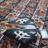 کفش|کیف، کفش، کمربند|بافق, |دیوار