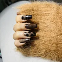 کاشت ناخن ۴۵۰