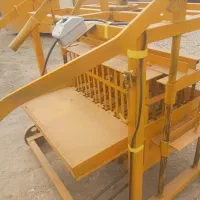 بلوک زن|ماشینآلات صنعتی|هرسین, |دیوار