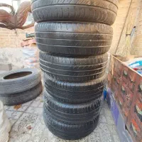 قایق موتوری و لاستیک