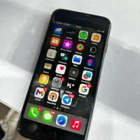 گوشی ایفون ۸