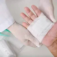 پانسمان نوین .تزریقات و سرم تراپی