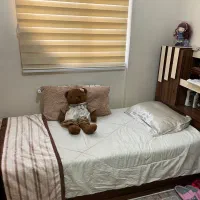 تخت و کمد در حد نو و سالم