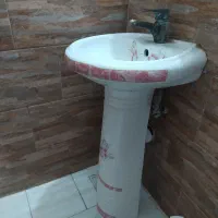 یک عدد روشویی کاملان سالم جنس محکم باشیر کامل