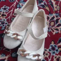 کفش|کفش و لباس بچه|مشهد, کوه سنگی|دیوار