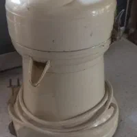 آبمیوه گیری دستی و اصیل قدیمی