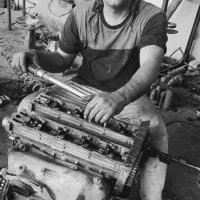 مجتمع تعمیرگاه تراشکاری. مکانیکی. جلو بندی خودرو