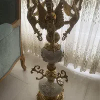 میز کنار سالن