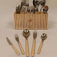 جا قاشق چنگال لوازم آرایشی