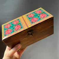 تعدادی وسایل دستساز رزینی