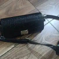 کیف دوشی|کیف، کفش، کمربند|هشتگرد, شهرک وحدت|دیوار