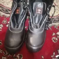 دوعدد لباس کار 1 عدد پوتین ایمنی سایز 45|کیف، کفش، کمربند|زرقان, |دیوار