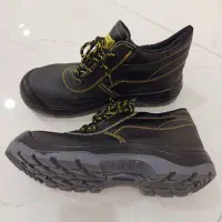 کفش کار نو|کیف، کفش، کمربند|دورود, |دیوار