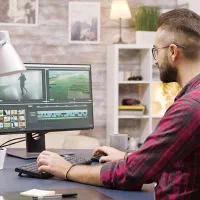 جذب تعدادی کارآموز (طراح و تدوینگر و فیلمبردار )