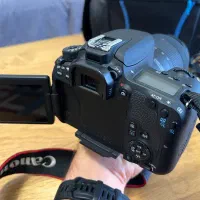 دوربین Canon 77d با لنز 18-135 +جعبه +فاکتور سوییس|دوربین عکاسی و فیلم‌برداری|تهران, شهرک غرب|دیوار