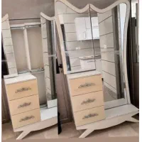 میز آرایشی