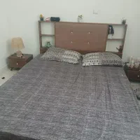 تخت دونفره درحد خیلی نو تمیز بدون خط خش