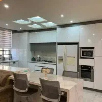 ۱۴۵متر ۳ خوابه ۶ساله خوش نقشه