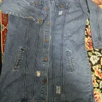 تعدادی لباس درحد نو تخفیف داره همش با هم یک تومان