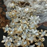 گل و برگ کریستالی|گل مصنوعی|سبزوار, امیر کبیر|دیوار