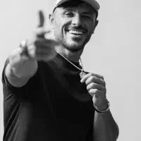 کنسرت ارمین زارعی همکف ردیف 16 2 تا بلیط