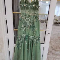 لباس مجلسی|لباس|قروه, |دیوار