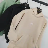 لباس|لباس|قم, شهر قائم|دیوار