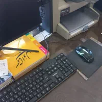 دفتردار - منشی - کارمند اداری