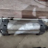 جک پنوماتیک هیدرولیک