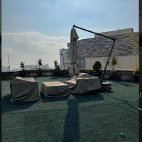 دفتر بازسازی شده با ۲۵۰ متر روف اختصاصی مجهز