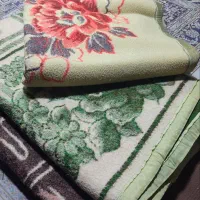 سه عدد پتوی قدیمی