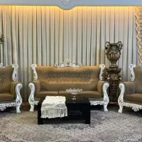 مبل سلطنتی ۷نفره با میز