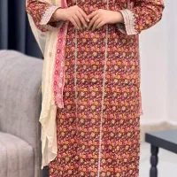 نیازمند مدل برای عکاسی لباس بندری