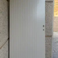 در چوبی اتاق خواب