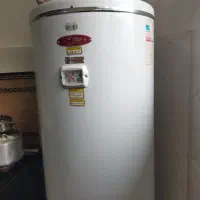 آبگرمکن تمیز و سالم