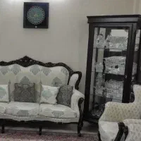 مبلمان ۹ نفره با نهار خوری ۶ نفره و ویترین