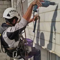 خدمات کار در ارتفاع با طناب راپل