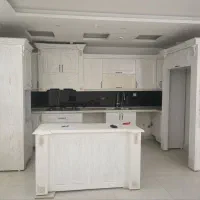 یک دست کابینت کلاسیک باکمد وسینک هود گاز کامل