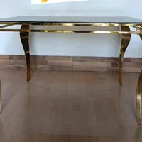 میز تالار کویین