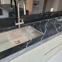 اجرای تخصصی سنگ مصنوعی کورین کوارتز مارمونایت spl