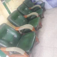 صندلی راحتی چرمی وچوب اصلی|صندلی و نیمکت|نکا, |دیوار