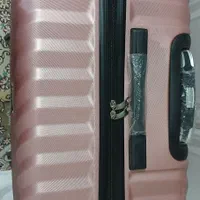 چمدان نو و سالم تمیز