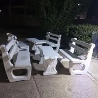 صندلی بتنی، گلدان ،نرده دور باغچه، منقل