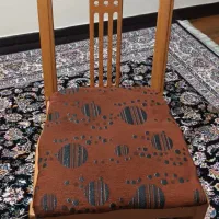 یک عدد میز ناهار خوری ۶ نفره