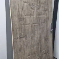 درب آپارتمانی