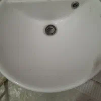 یک عدد لگن روشویی چینی وسیفون کاملا سالم